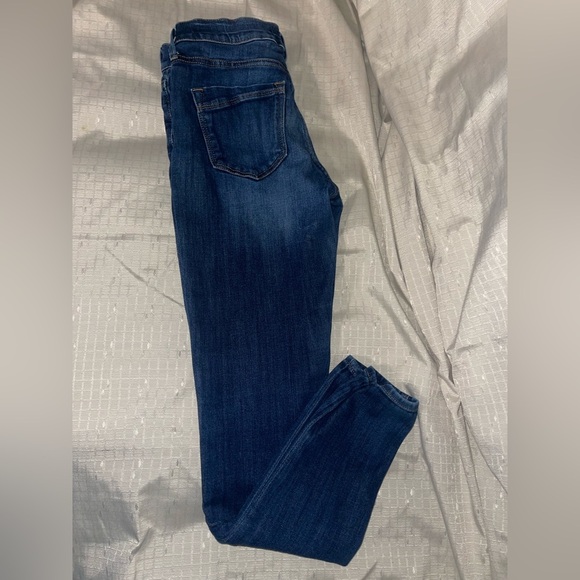 EUC Express Women’s Mid-Rise Blue Denim Jeggings - Picture 2 of 12